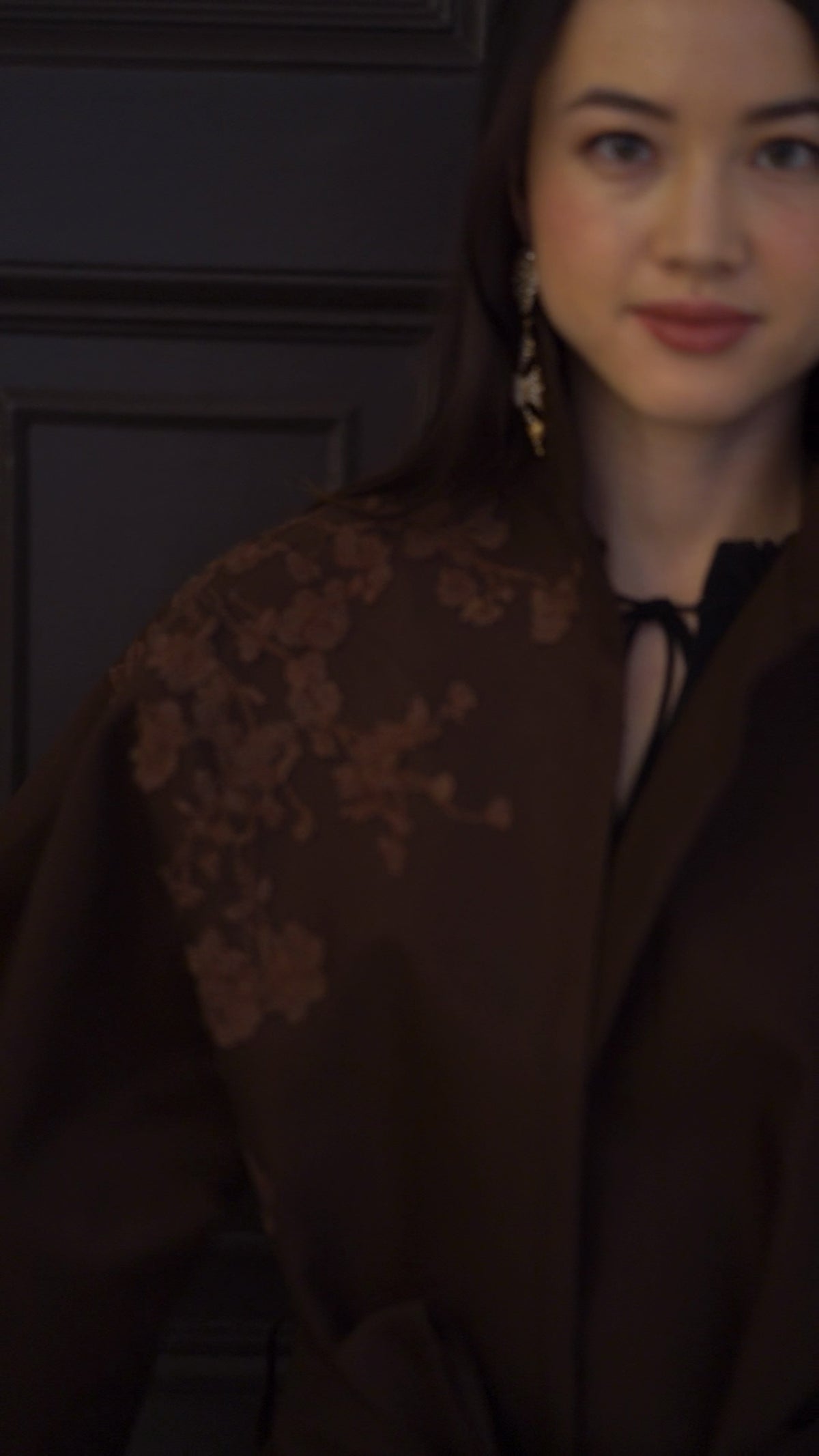 MANTEAU DÉTAIL ROSE MOCCHA