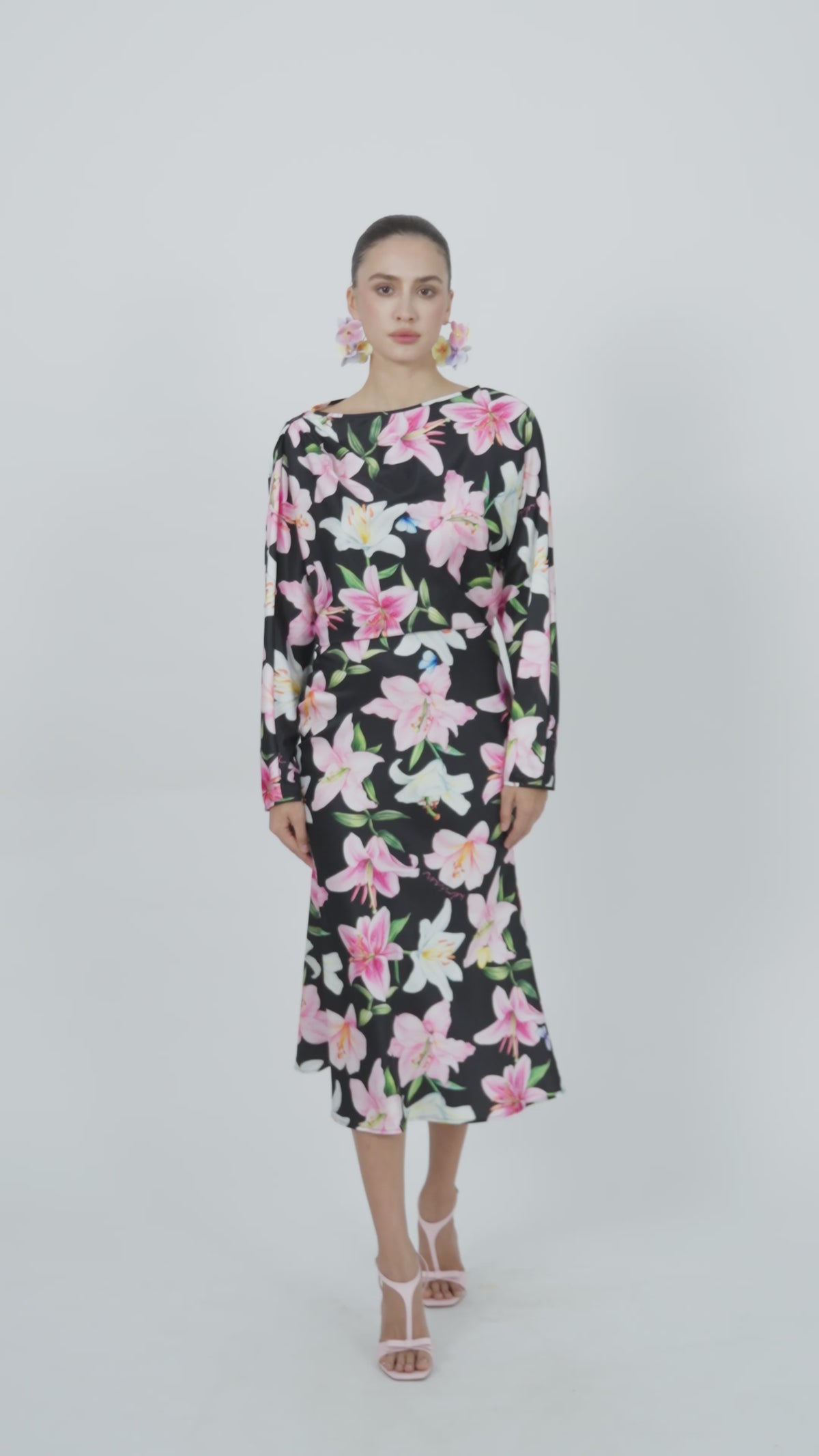 LONG SLEEVE MIDI DRESS IN MULTICOLOR