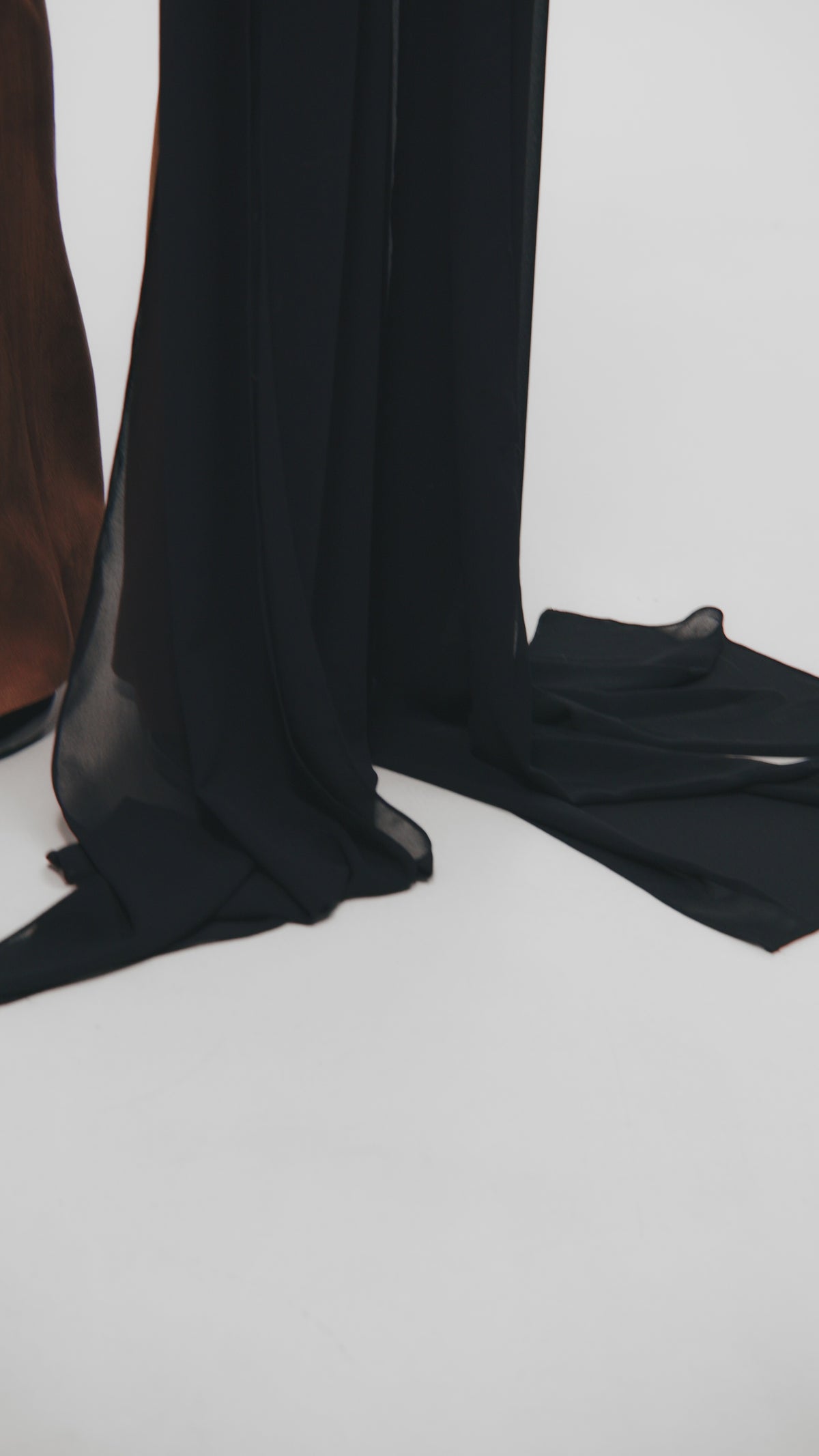 BLOUSE WITH TIES AND BACK COLLAR IN BLACK