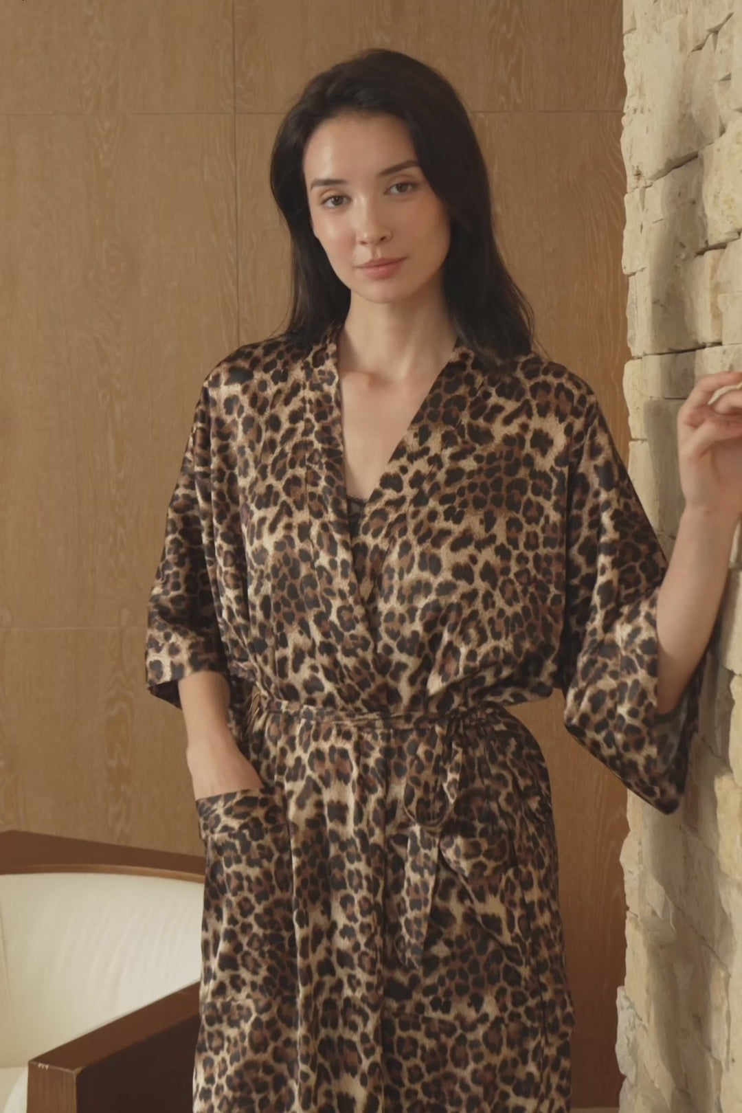 PEIGNOIR EN SOIE POUR FEMME JUNGLE LEOPARD MOTIF LÉOPARD