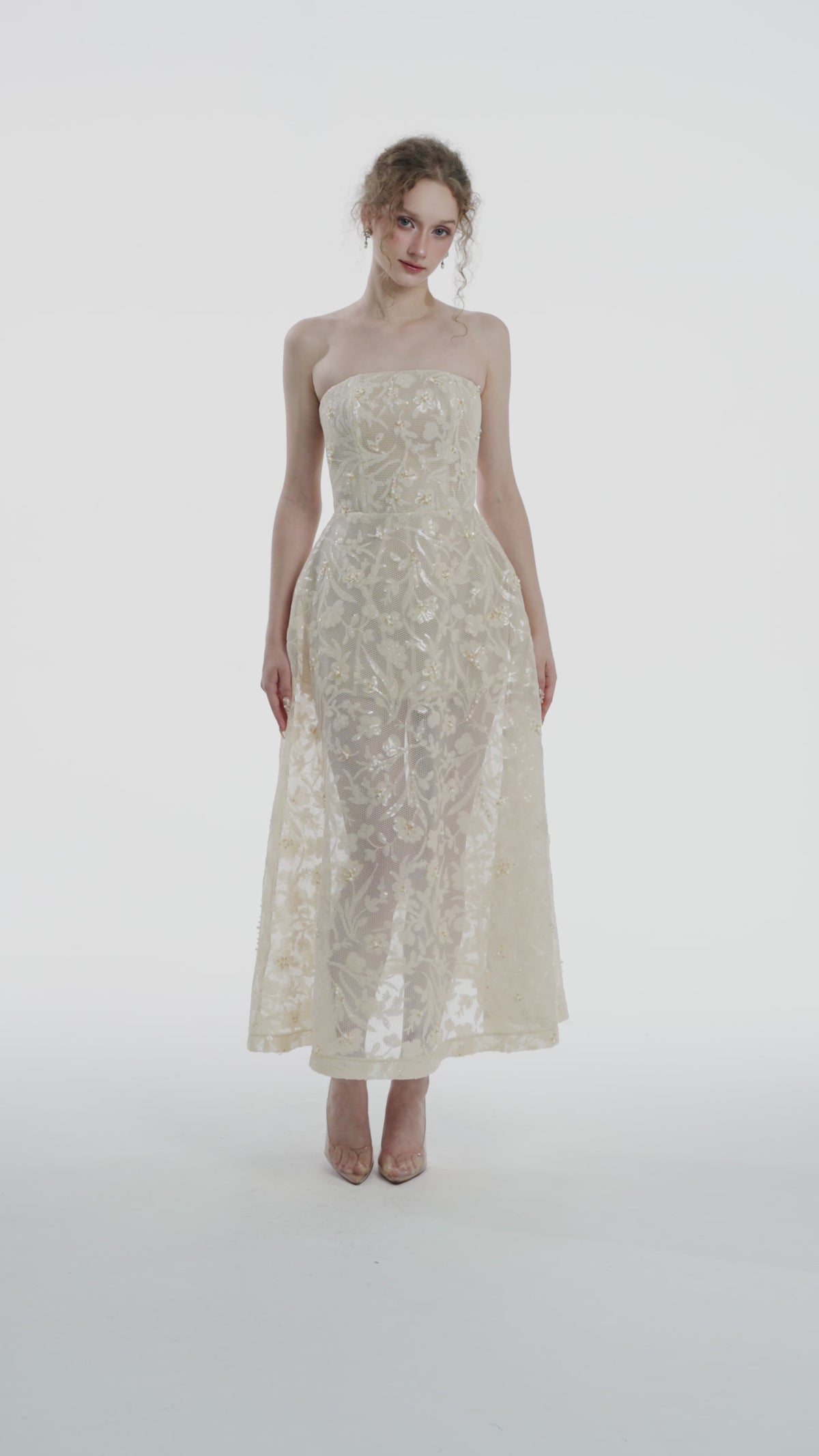 FIORA LACE DRESS IN BEIGE