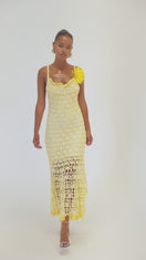 ROBE MIDI AU CROCHET FAITE MAIN, MOULAGE CHORYSANTHÈME JAUNE BEURRE