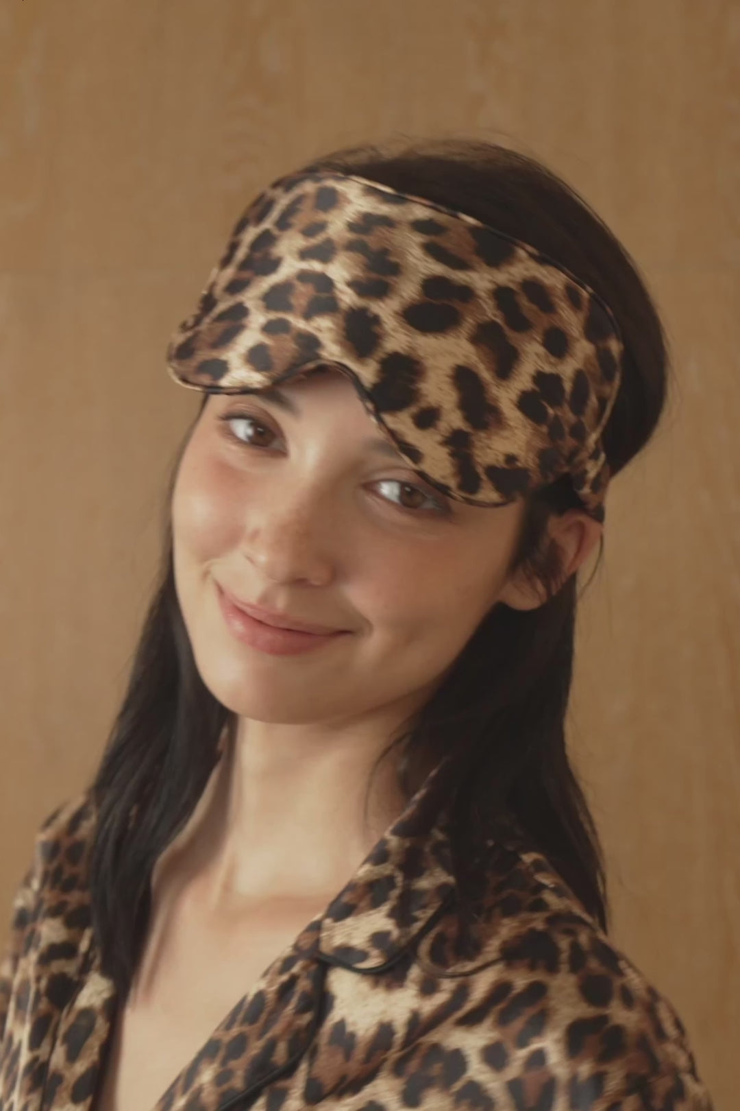 MASQUE DE NUIT EN SOIE JUNGLE LEOPARD MOTIF LÉOPARD