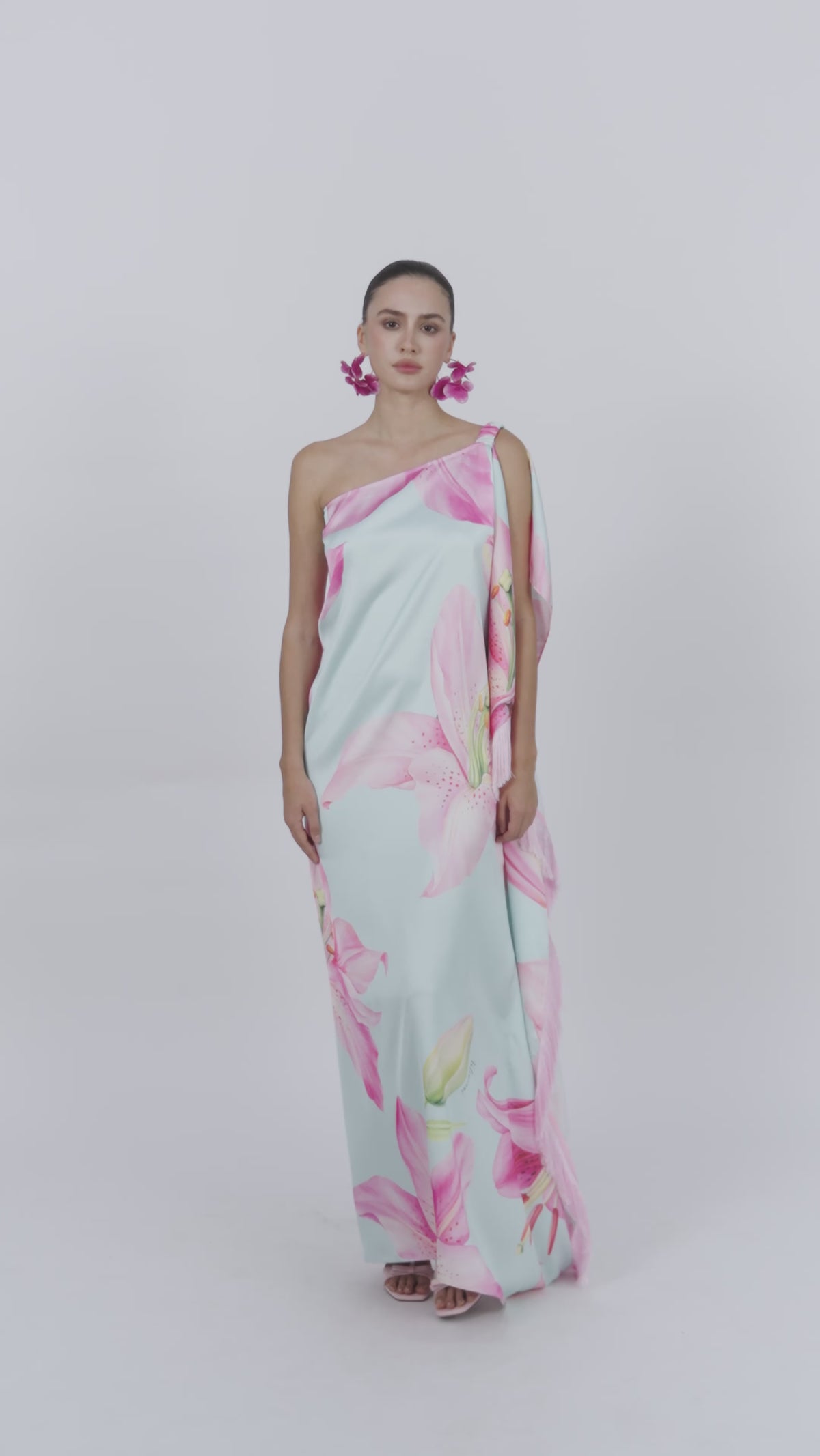 ONE SHOULDER MAXI DRESS IN MULTICOLOR