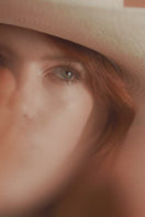 BONNET WINK