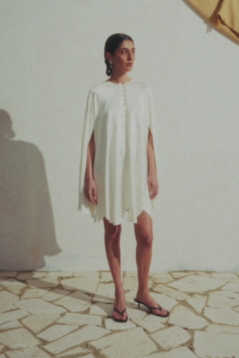 GUL CAPE IN WHITE