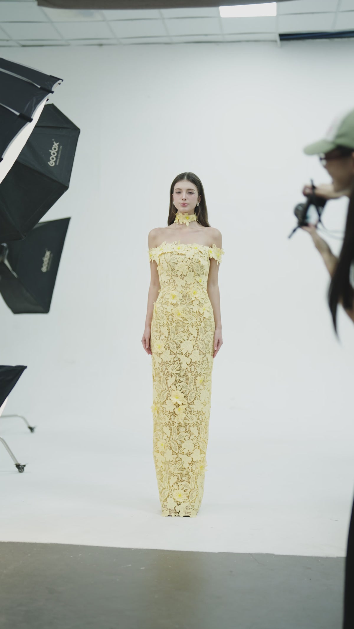 CULT MIA X I.H.F STUDIO FLORAL GARDEN LACE OFF-SHOULDER DRESS - YELLOW
