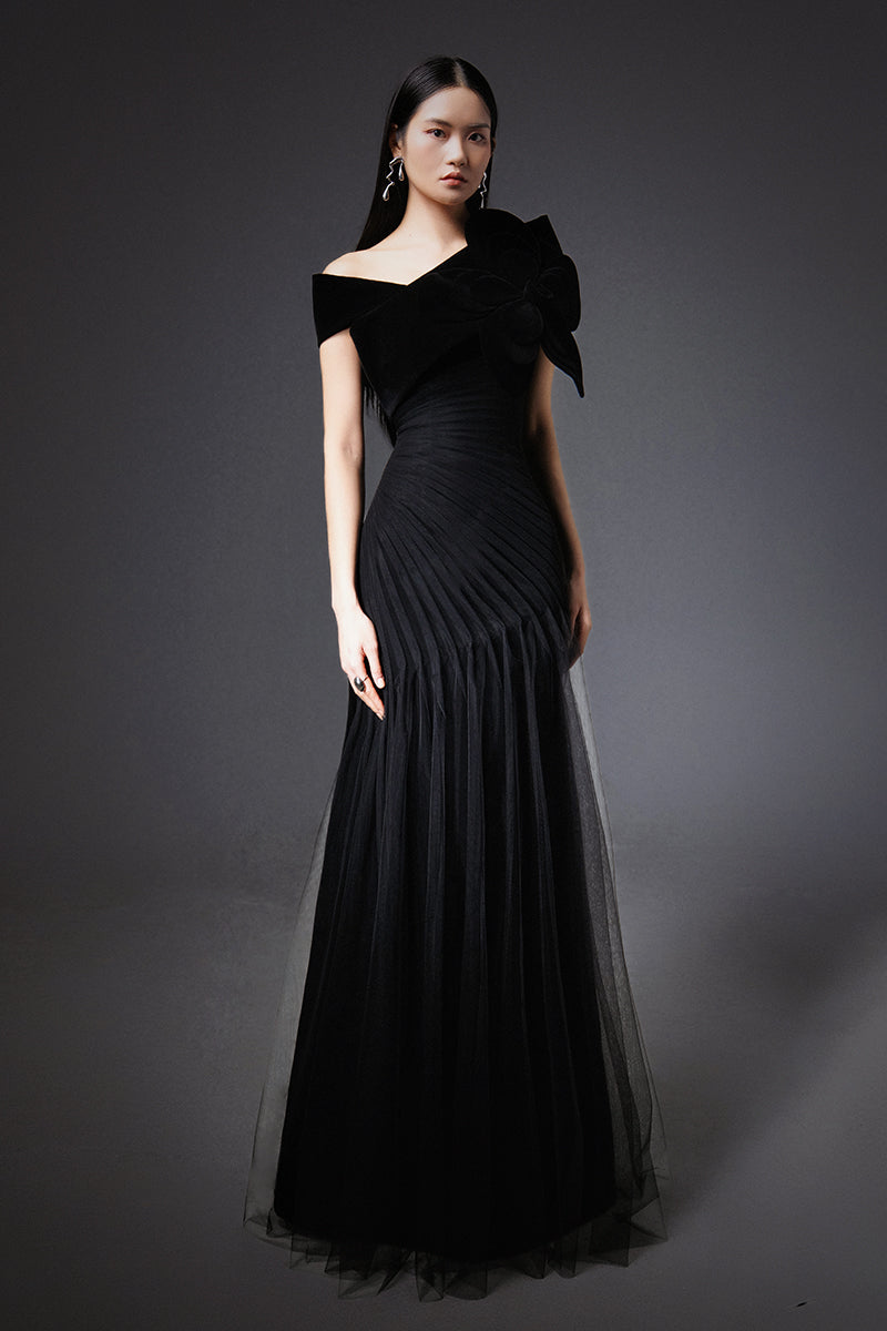 CULT MIA X HAPPY CLOTHING LESTER A-LINE ORGANZA MAXI DRESS IN BLACK - CULT MIA