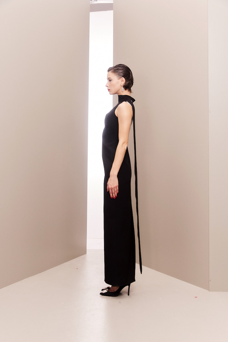 DAZZLING CRYSTAL-ADORNED BACK EVENING GOWN - CULT MIA