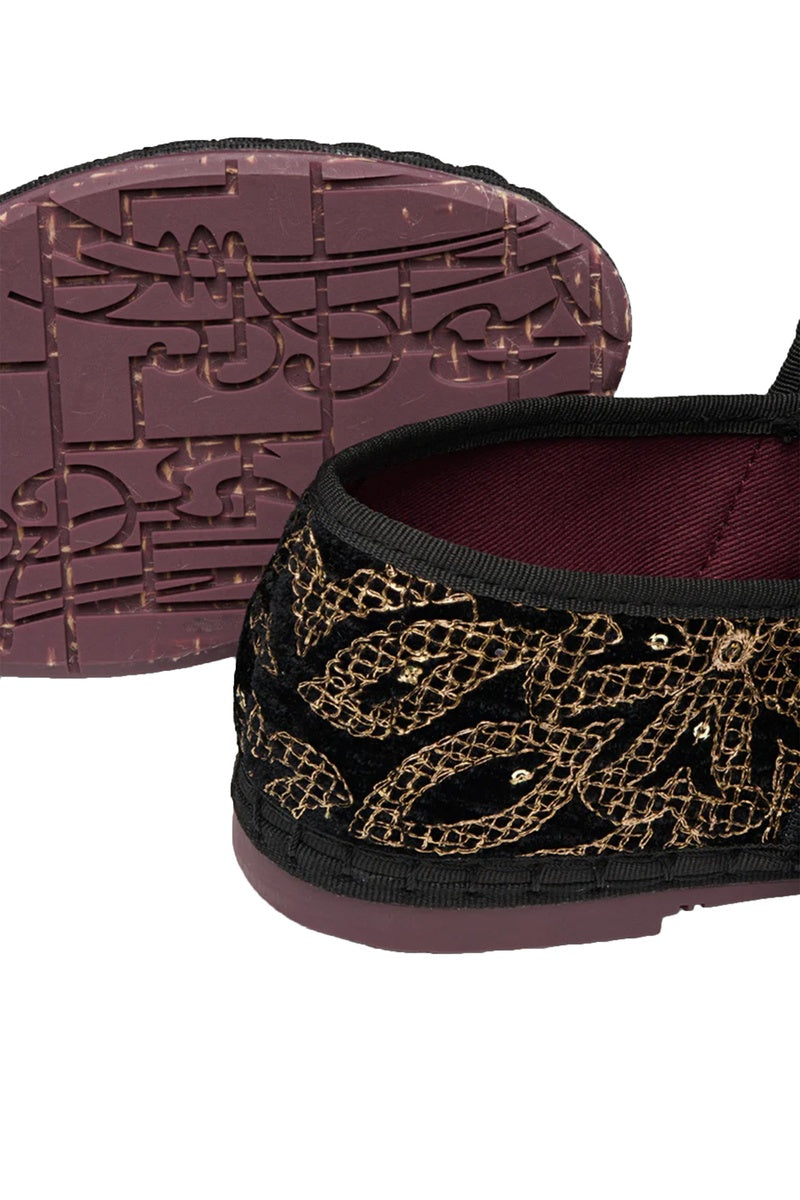 Flabelus Sophie Bloom gold flats with pointed toes and sleek design, perfect for casual or formal wear.