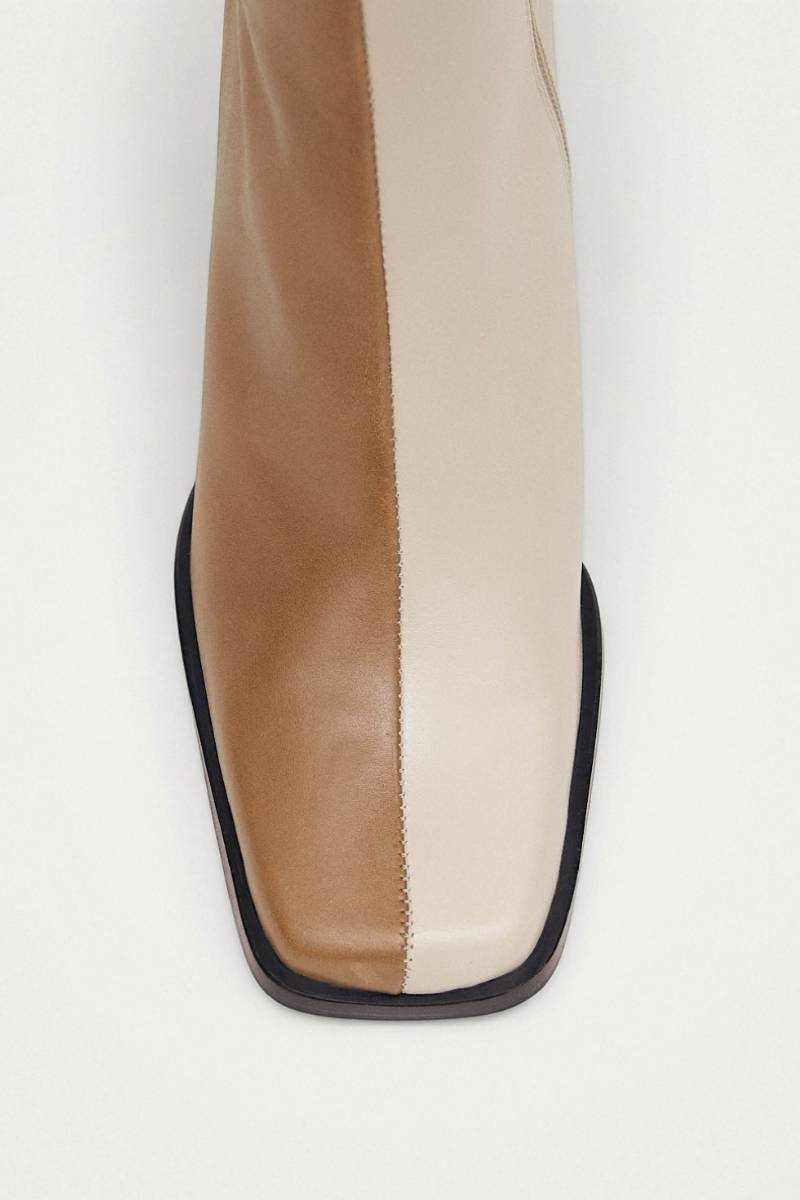 SOUTH BICOLOR LEATHER ANKLE BOOTS IN CAMEL BEIGE - CULT MIA