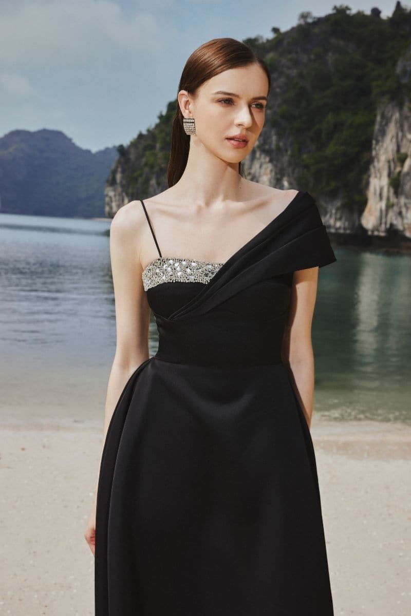 Tracy Studio ASYMMETRIC CRYSTAL EMBROIDERED ONE SHOULDER MIDI DRESS | Cult Mia Tracy Studio ASYMMETRIC CRYSTAL EMBROIDERED ONE SHOULDER MIDI DRESS | Cult Mia
