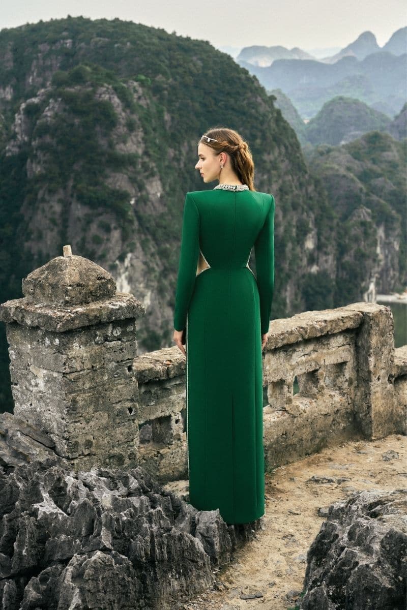 GREEN LONG SLEEVE WAIST CUT-OUT DRESS | Tracy Studio | CULT MIA