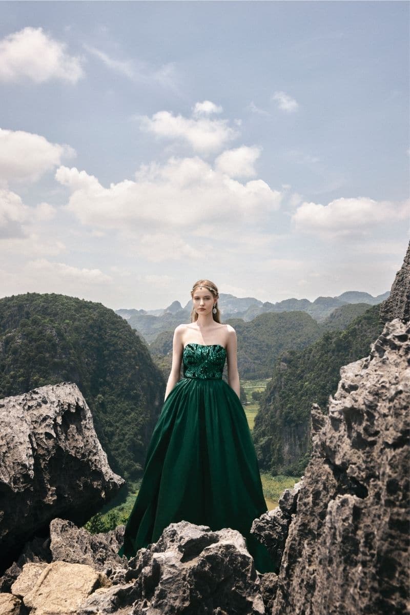 GREEN STRAPLESS STONE EMBELLISHED DRESS | Tracy Studio | CULT MIA