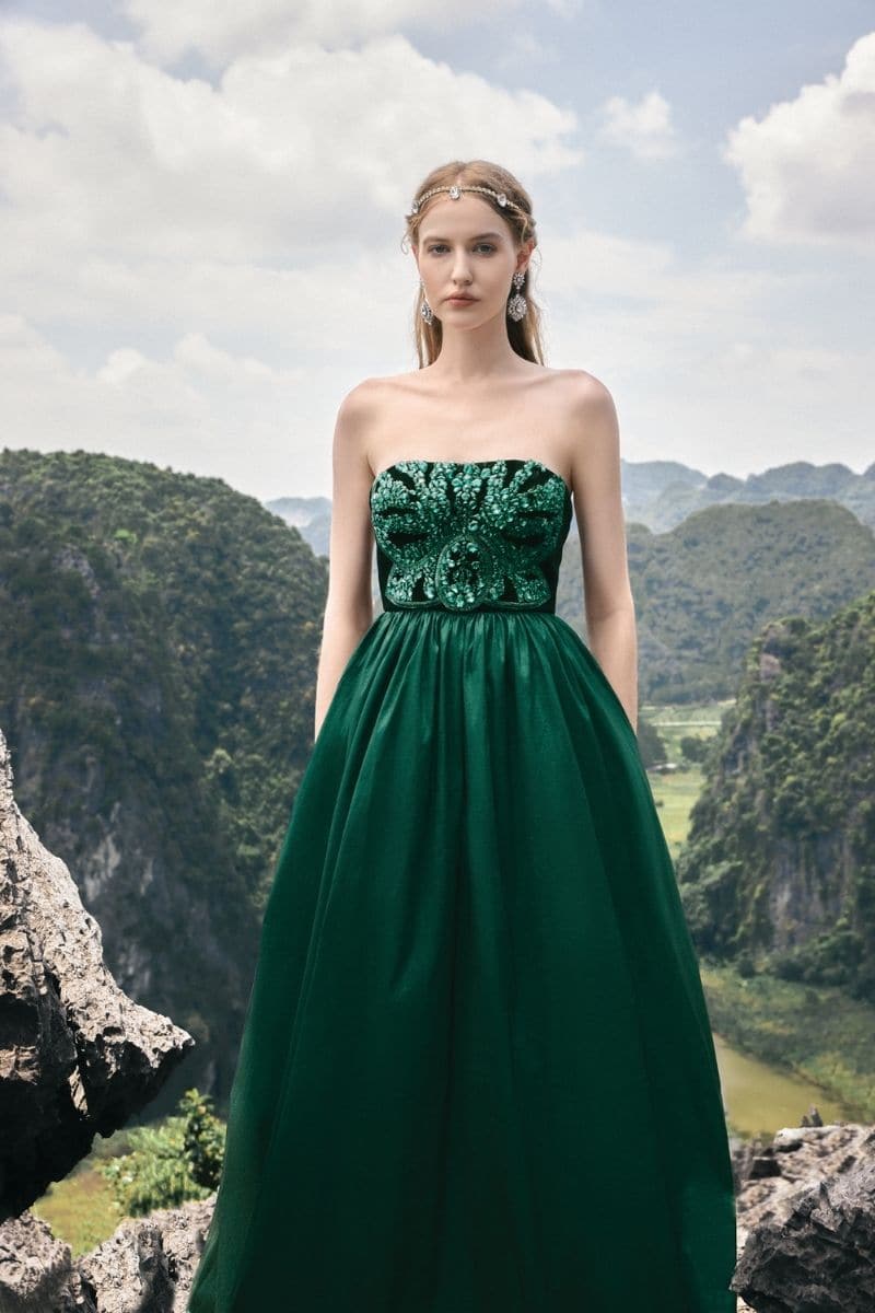 GREEN STRAPLESS STONE EMBELLISHED DRESS | Tracy Studio | CULT MIA