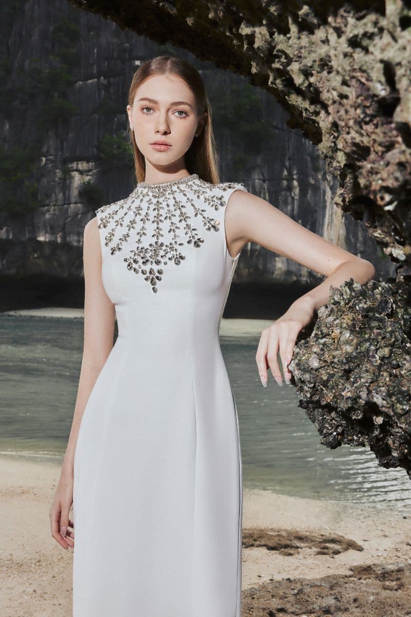 SLEEVELESS BODYCON FULL DRESS WITH STONE EMBELLISHMENT | Tracy Studio | CULT MIA