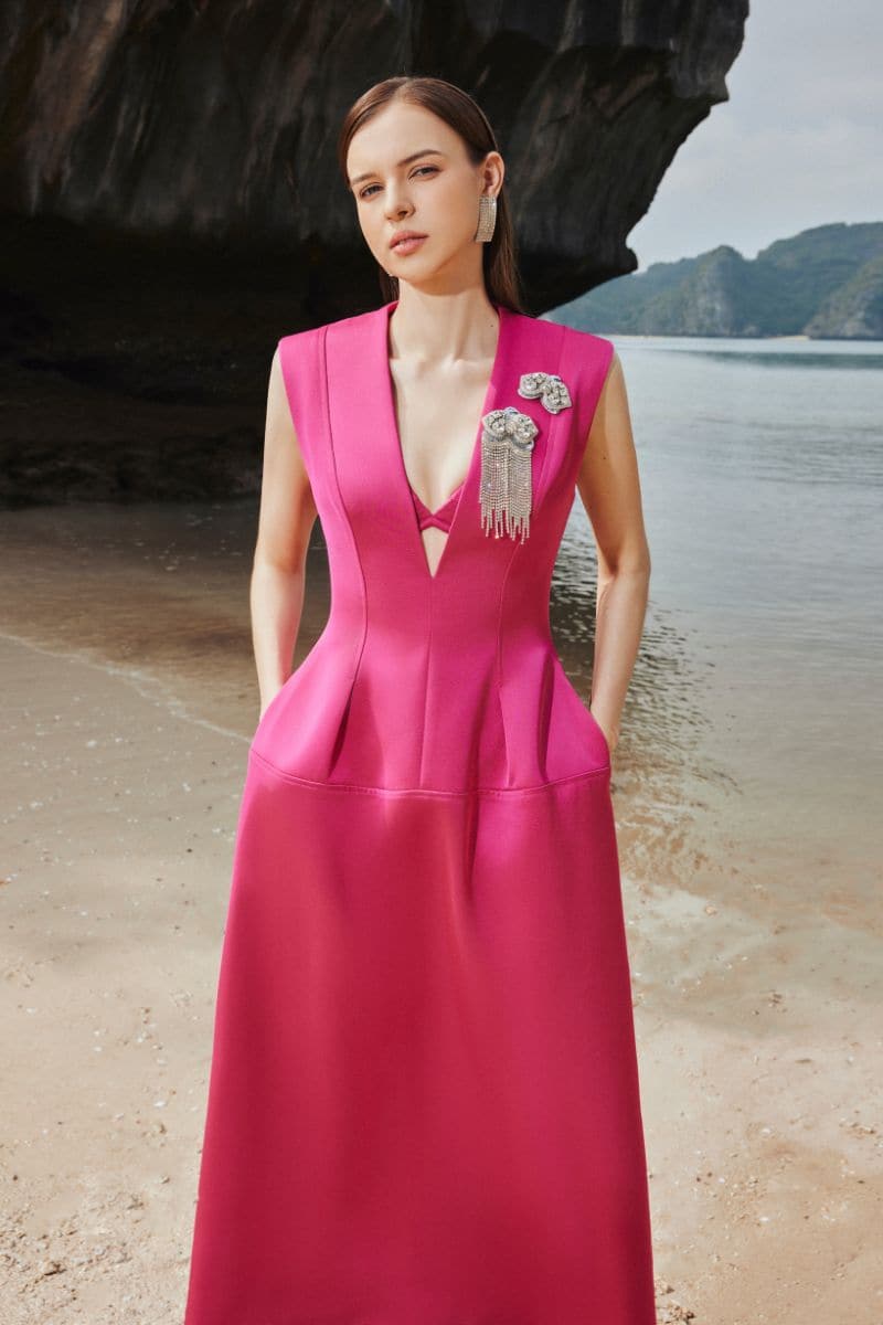 midi coat dress SLEEVELESS PLEATED COAT DRESS | CULT MIA