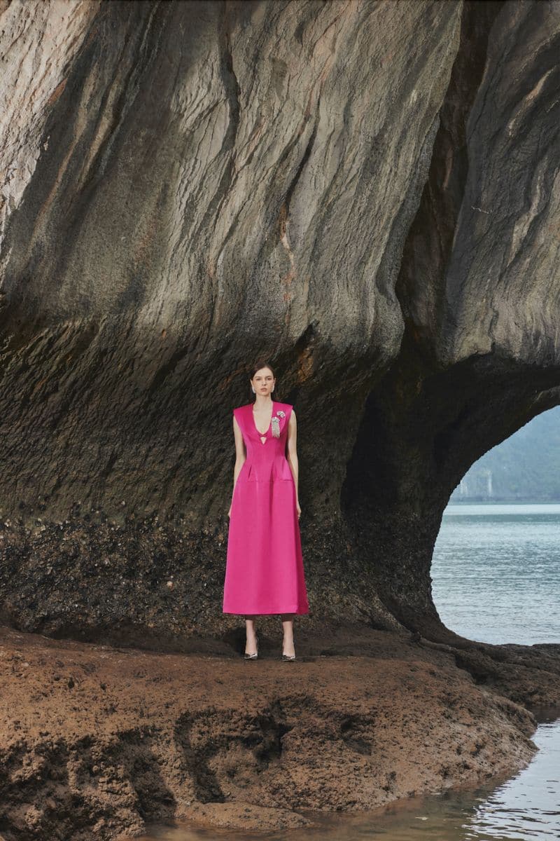 SLEEVELESS PLEATED COAT DRESS | Tracy Studio | CULT MIA