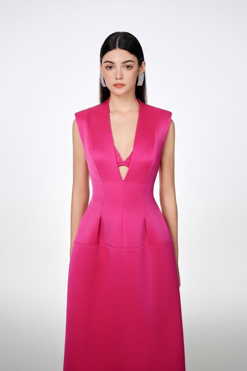 SLEEVELESS PLEATED COAT DRESS | Tracy Studio | CULT MIA