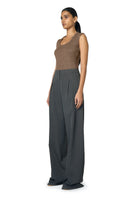 Gray URA Ruth trousers featuring a tailored fit and classic design, shown on a model, perfect for stylish everyday wear.