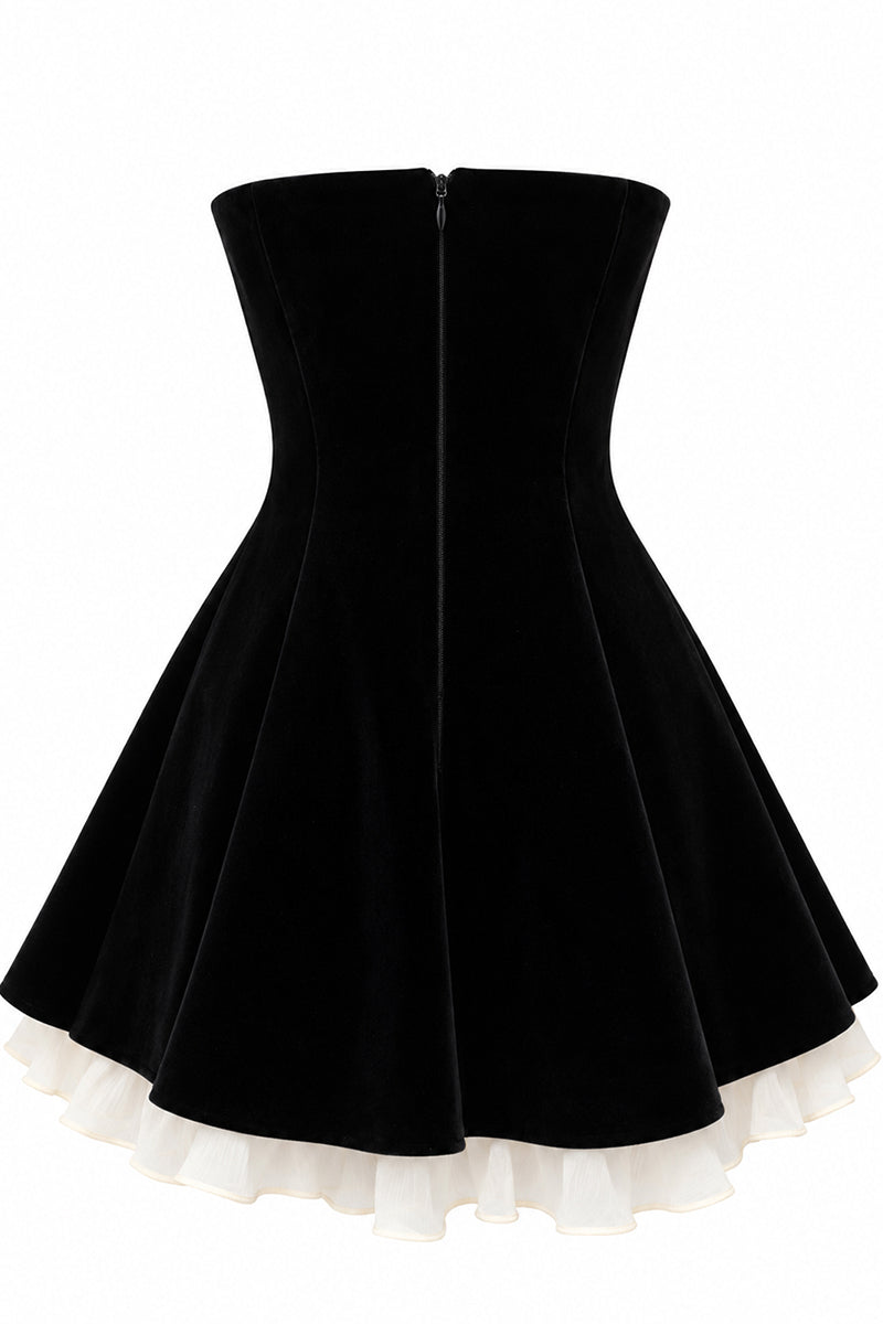 Black velvet mini dress by Urban Muse, featuring a stylish and fitted design perfect for trendy occasions.