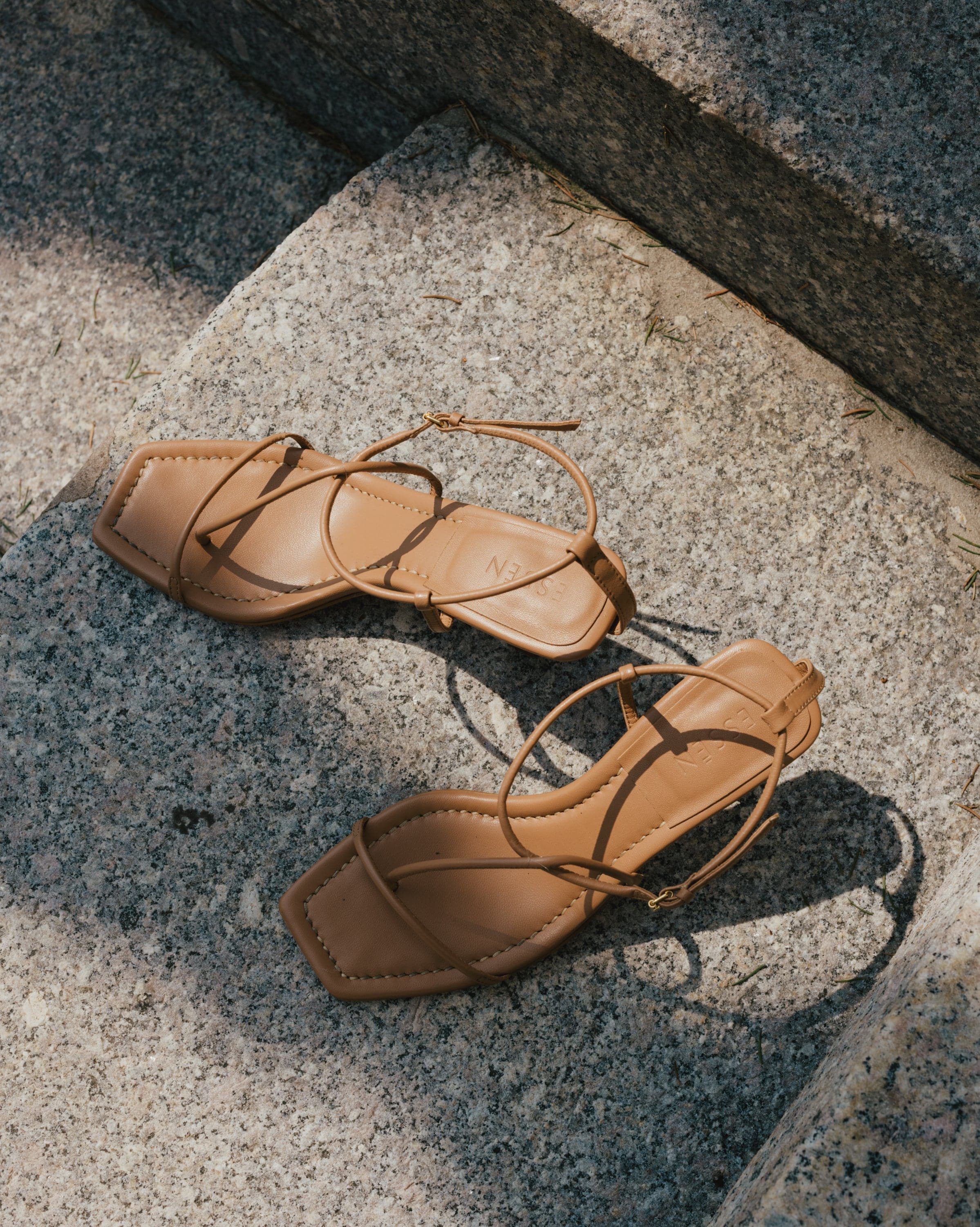 Loq ara strappy online sandals