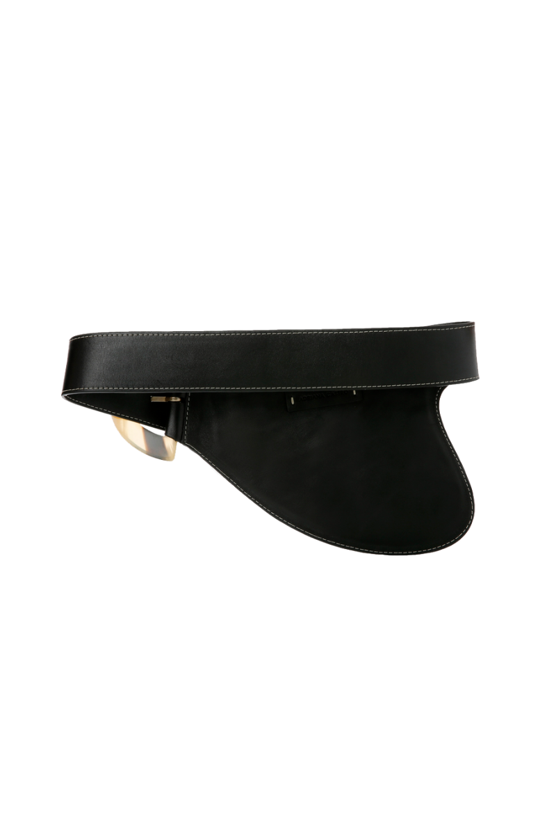 Black leather belt by Adriana Castro, LA JEFA model, featuring a sleek design with a stylish buckle for women.