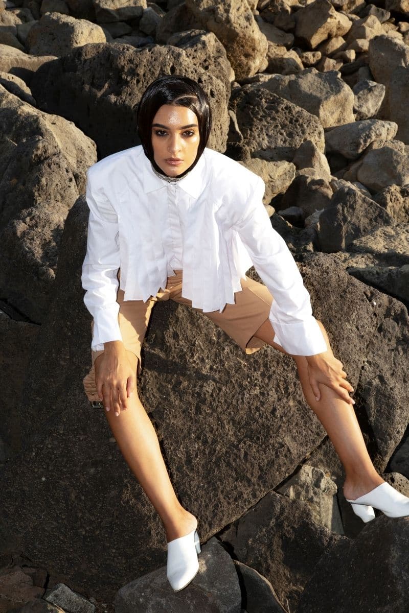 BEIGE BELTED SHORTS | Blikvanger | CULT MIA