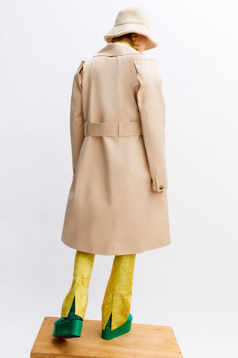 BEIGE FLAT TRENCH COAT | Coloreve | CULT MIA