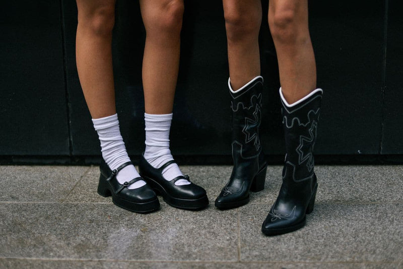 MID-CALF BLACK LEATHER COWBOY BOOTS | Gvasalia | CULT MIA