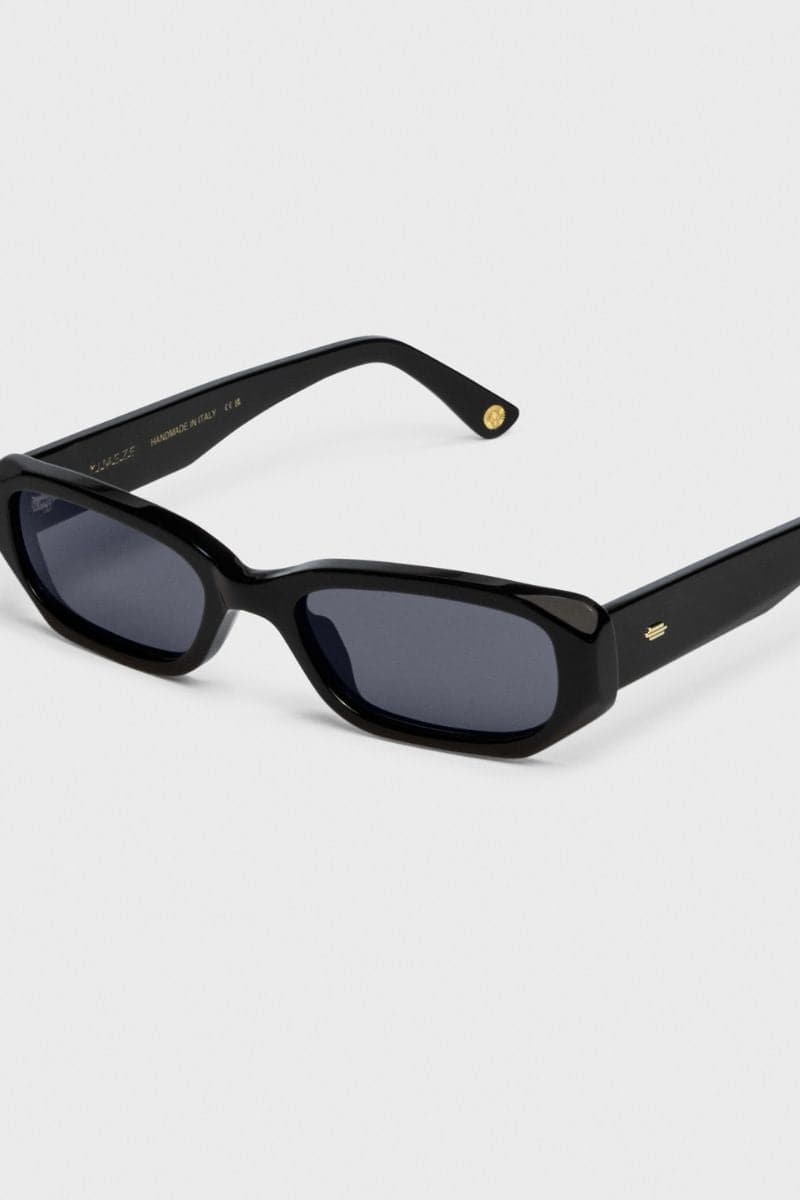 BLACK ORE ROUNDED CATEYE SUNGLASSES | Kimeze | CULT MIA