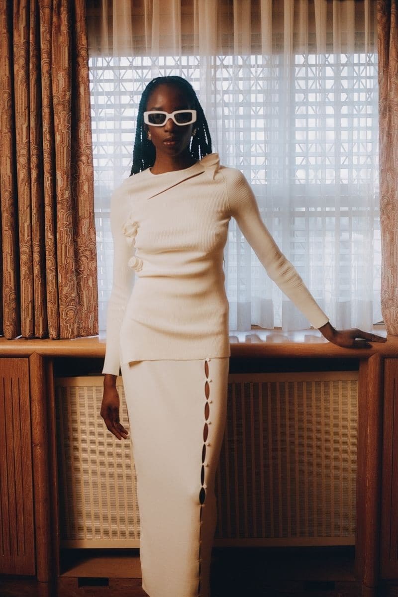 White Concept 2 square cat-eye sunglasses by Kimeze, featuring bold frames and stylish design.