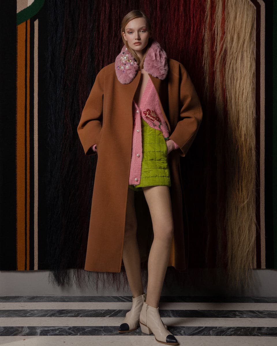 Lalo brown belted wool coat with neck fleece, XS, featuring a classic design and warm, cozy fabric for cold weather.