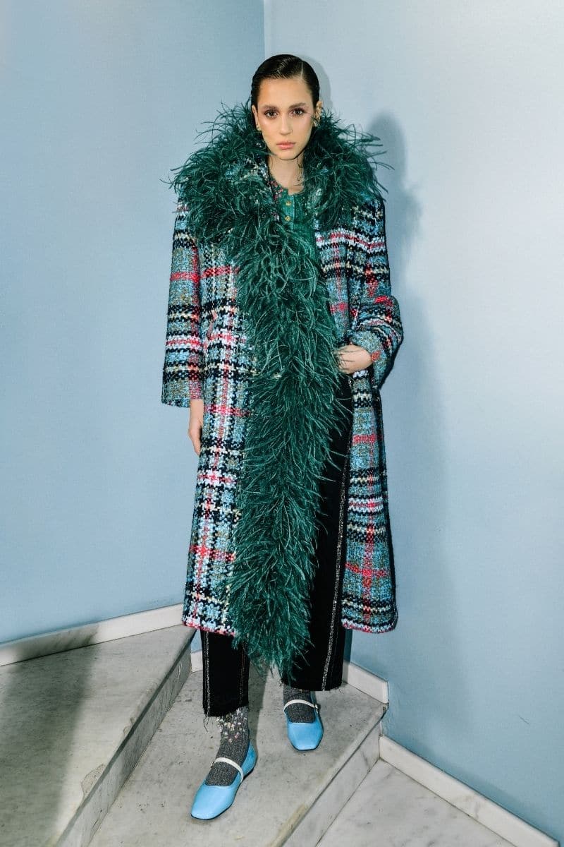 Lalo checkered tweed boa green coat in size XS, featuring a stylish pattern and cozy fabric for a fashionable winter look.