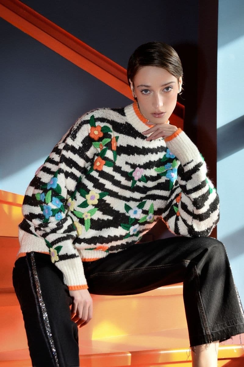 ZEBRA MULTICOLOR FLORAL DETAILING WOOL-BLEND SWEATER | Lalo | CULT MIA