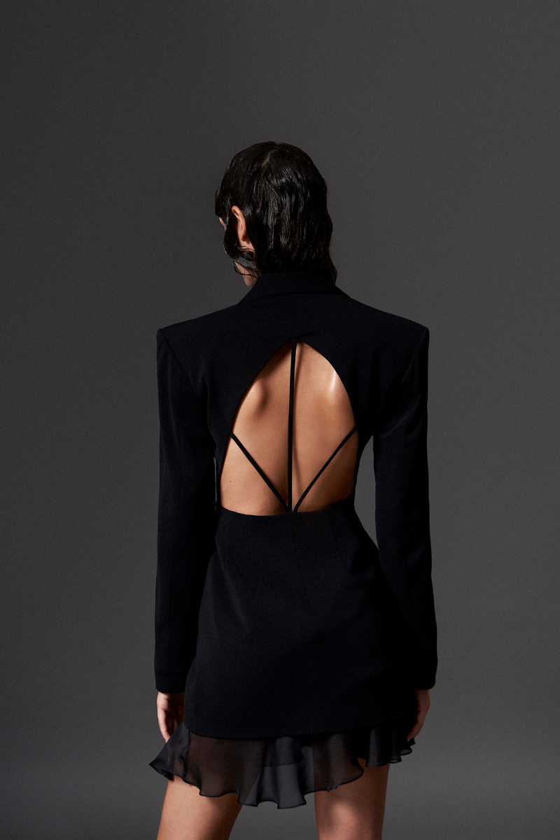 CUT-OUT SINGLE-BREASTED BLAZER | Vaska | CULT MIA